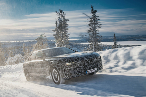 a 01. BMW i7在北极圈进行冰雪测试.jpg